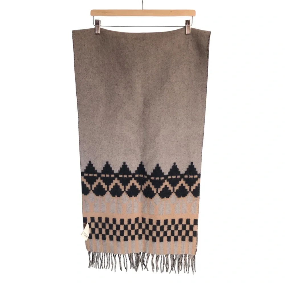 ANTHROPOLOGIE NEW TBCO x Pretty Little Fawn Beige Gray Fair Isle Wool Scarf